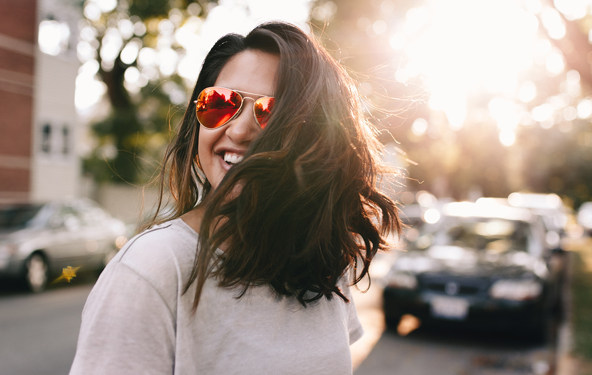 Mirror coating on sunglass lenses to reduce glare